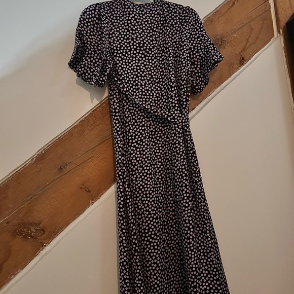 Super great fit wrap dress. New. Purple white polka dots. - Picture 4 of 4
